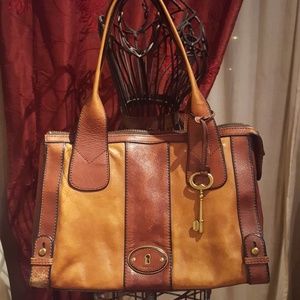 Fossil hand bag